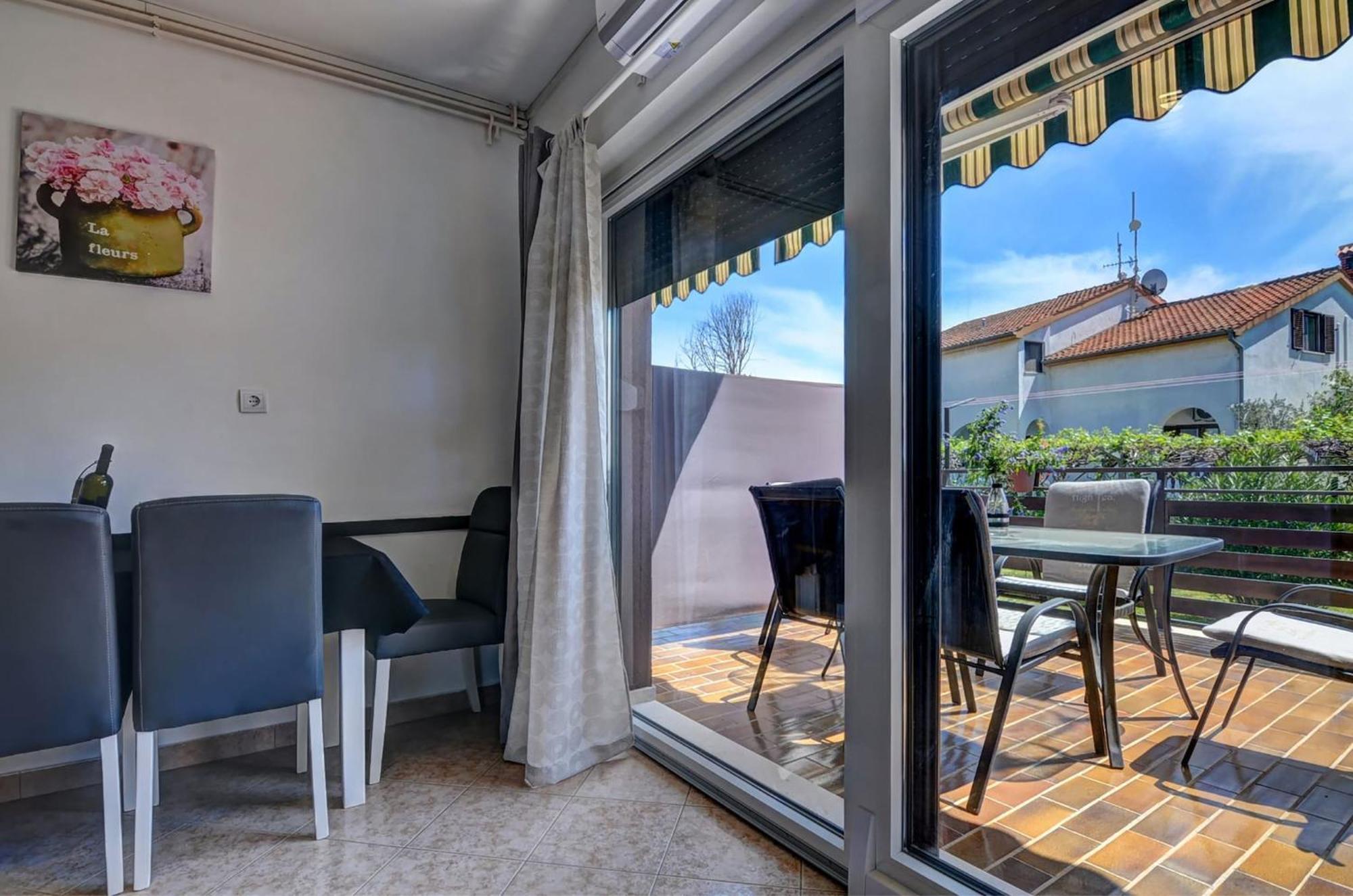 Lovely Apartments In Valbandon 파자나 외부 사진